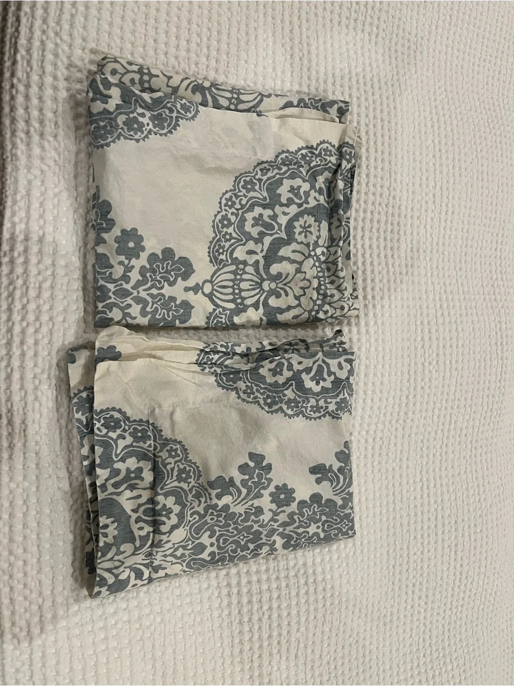 Pottery Barn Medallion King Pillow Shams